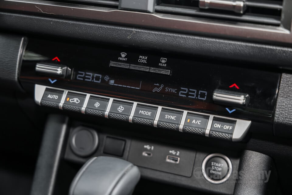 Mitsubishi Triton Mk3 (2024) Interior