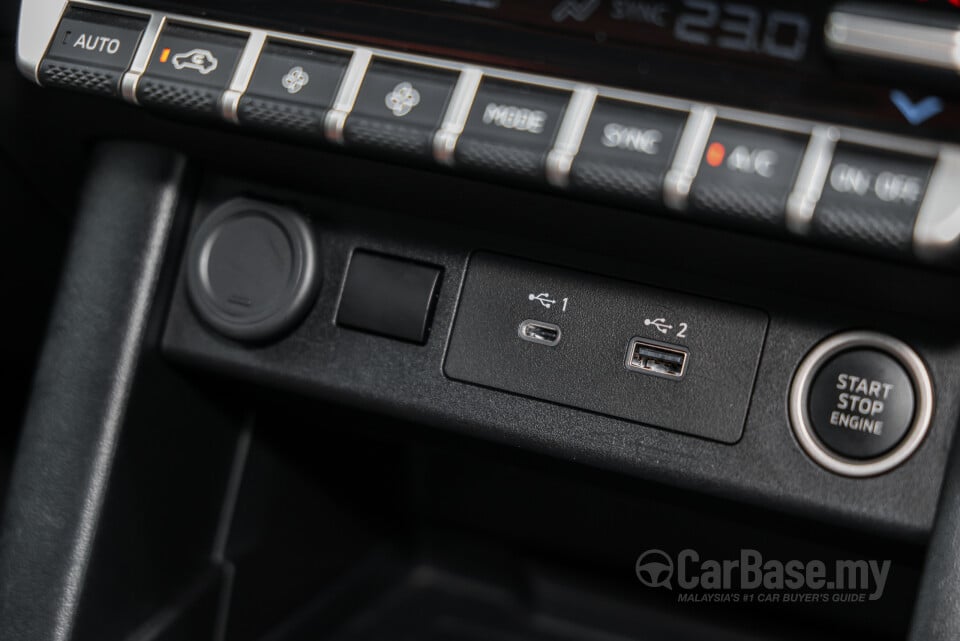 Mitsubishi Triton Mk3 (2024) Interior