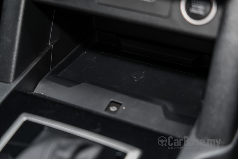 Mitsubishi Triton Mk3 (2024) Interior