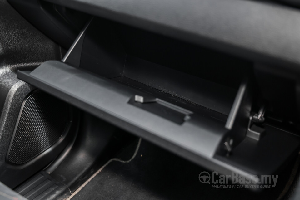 Mitsubishi Triton Mk3 (2024) Interior