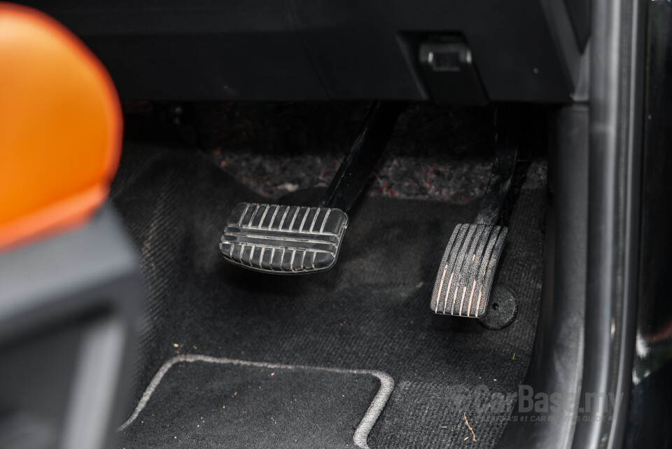 Mitsubishi Triton Mk3 (2024) Interior
