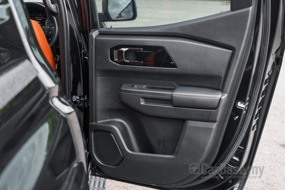 Mitsubishi Triton Mk3 (2024) Interior