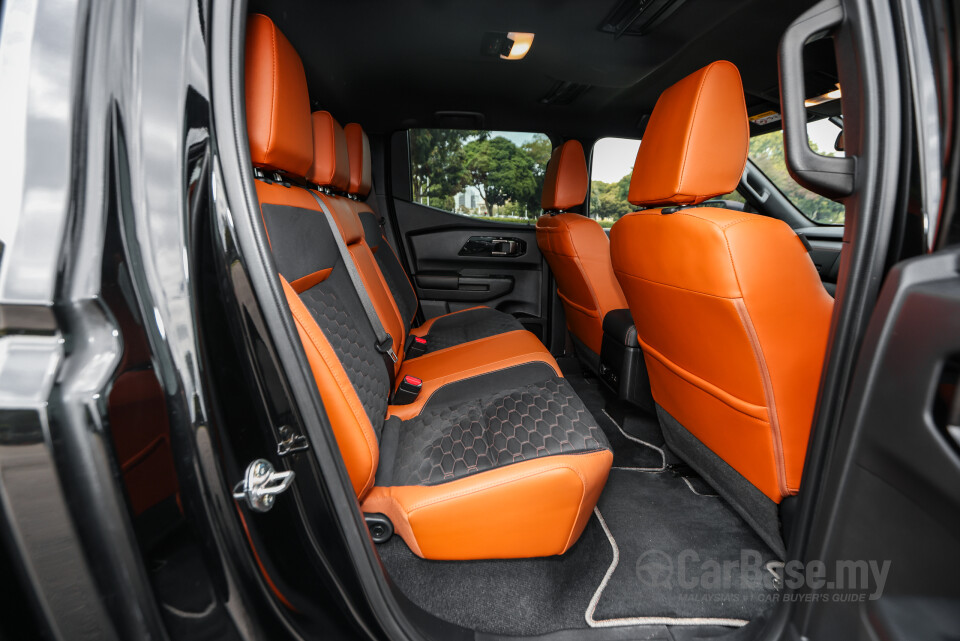 Mitsubishi Triton Mk3 (2024) Interior