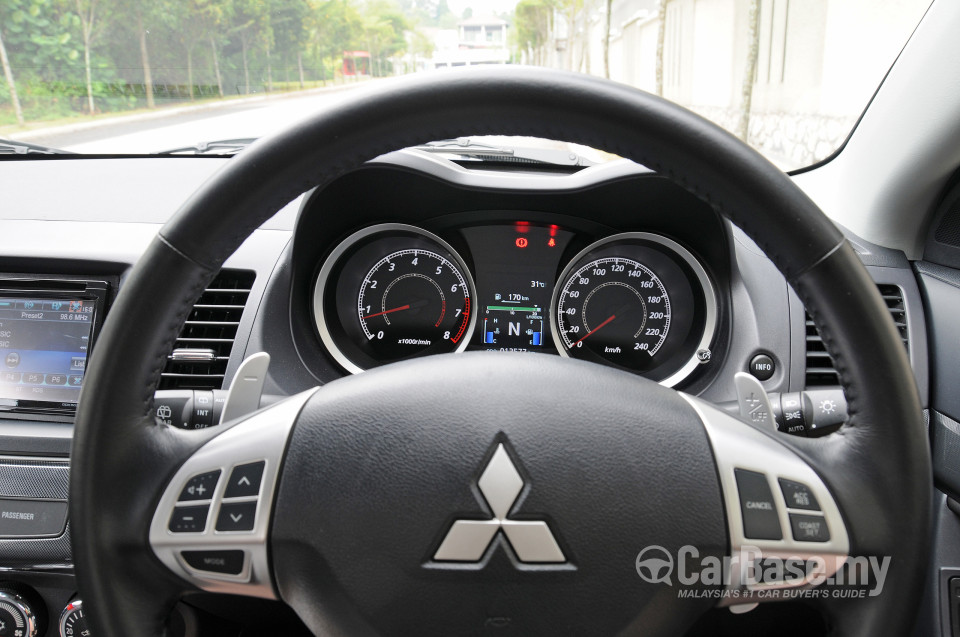 Mitsubishi Lancer Sportback Mk1 (2011) Interior