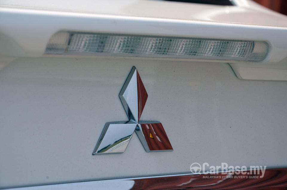 Mitsubishi Attrage Mk1 (2013) Exterior