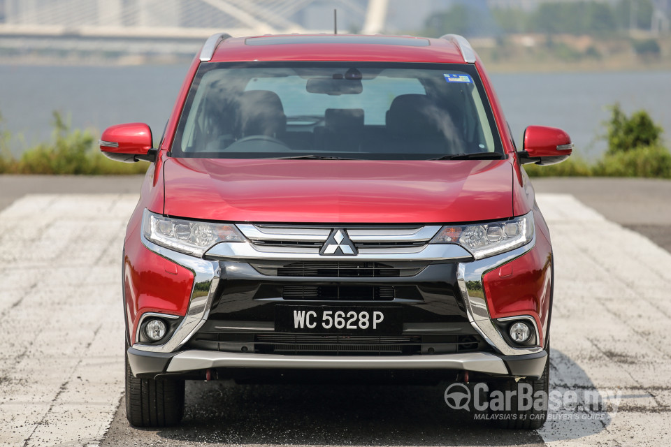 Mitsubishi Outlander RE Facelift (2016) Exterior