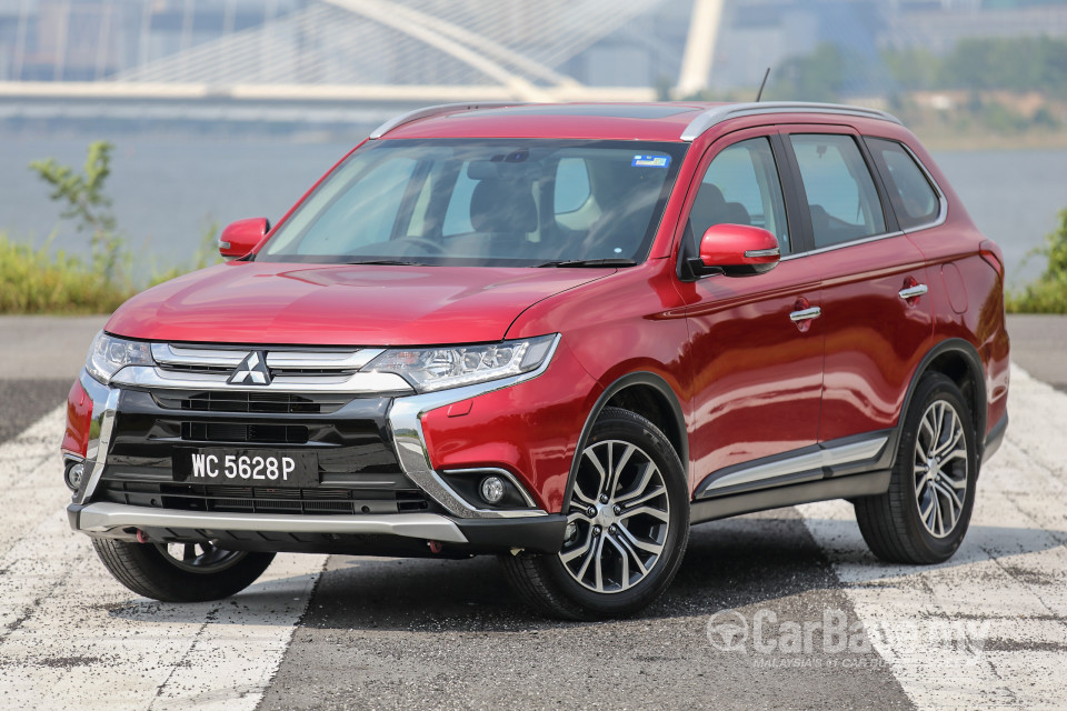 Mitsubishi Outlander RE Facelift (2016) Exterior