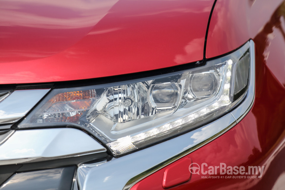 Mitsubishi Outlander RE Facelift (2016) Exterior