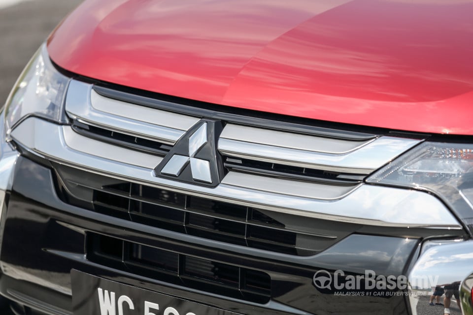 Mitsubishi Outlander RE Facelift (2016) Exterior