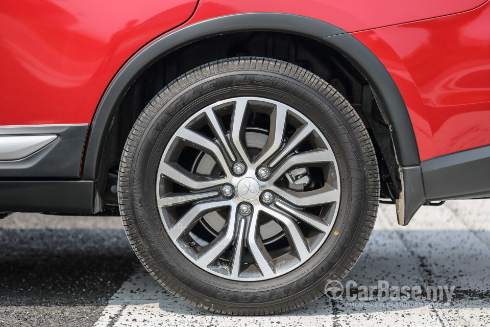 Mitsubishi Outlander RE Facelift (2016) Exterior