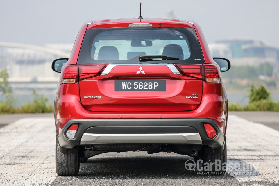 Mitsubishi Outlander RE Facelift (2016) Exterior
