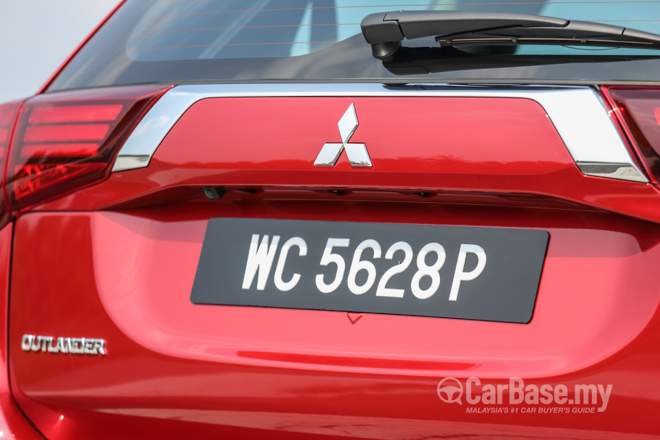 Mitsubishi Outlander RE Facelift (2016) Exterior