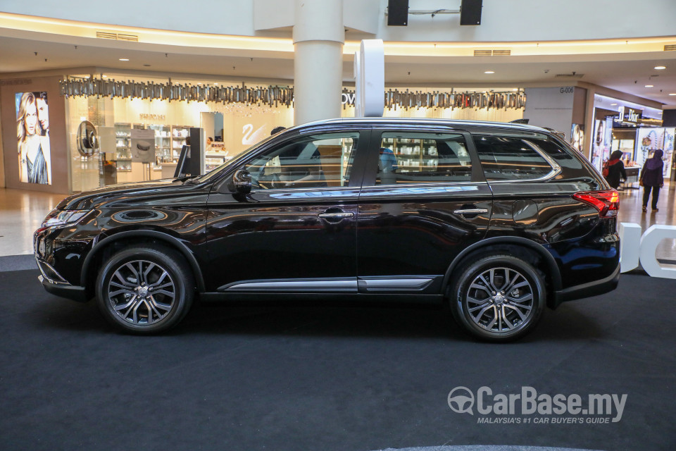 Mitsubishi Outlander RE Facelift (2016) Exterior