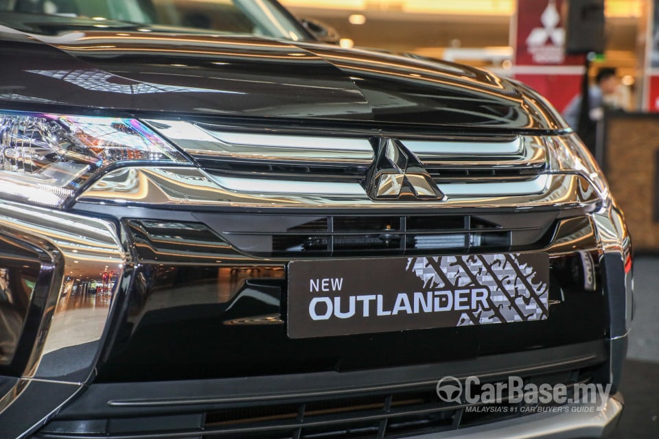 Mitsubishi Outlander RE Facelift (2016) Exterior