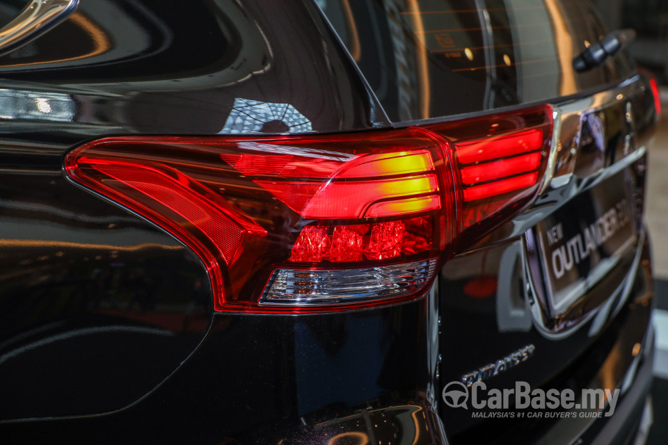 Mitsubishi Outlander RE Facelift (2016) Exterior