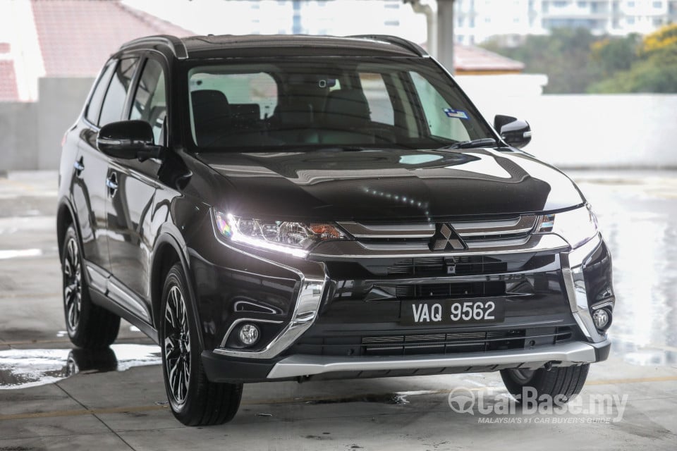 Mitsubishi Outlander RE Facelift (2016) Exterior