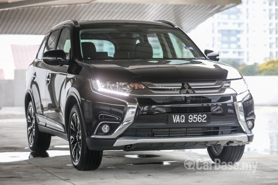 Mitsubishi Outlander RE Facelift (2016) Exterior
