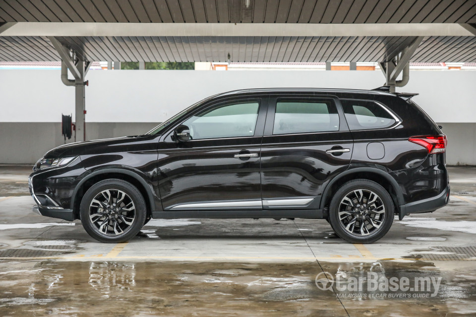 Mitsubishi Outlander RE Facelift (2016) Exterior