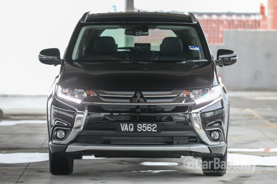 Mitsubishi Outlander RE Facelift (2016) Exterior