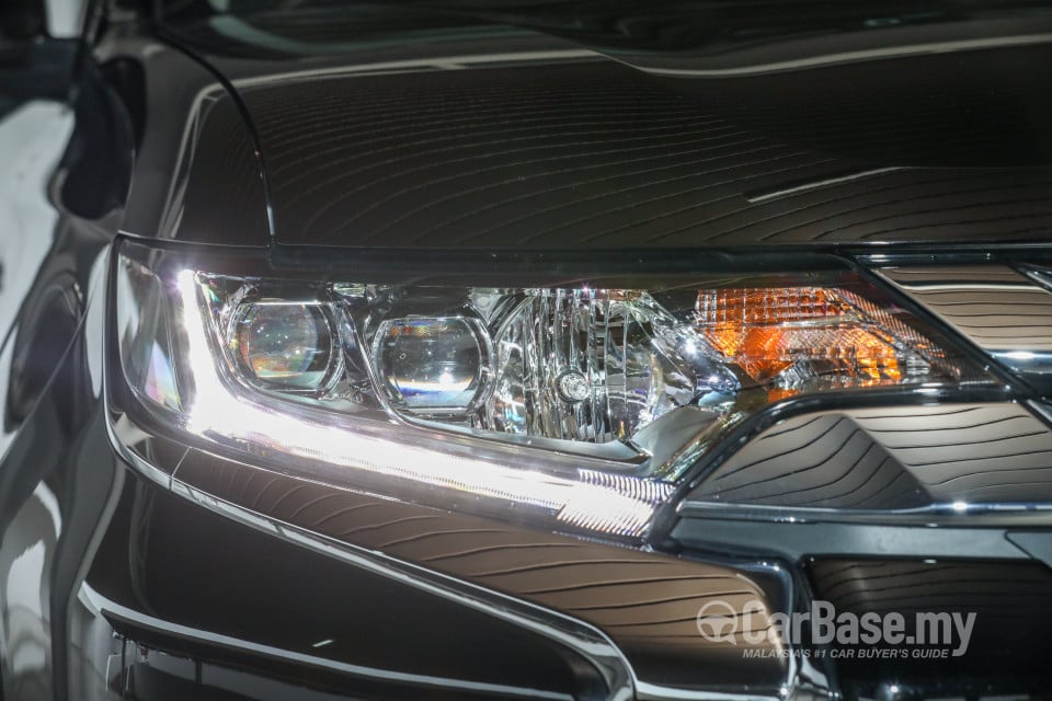 Mitsubishi Outlander RE Facelift (2016) Exterior