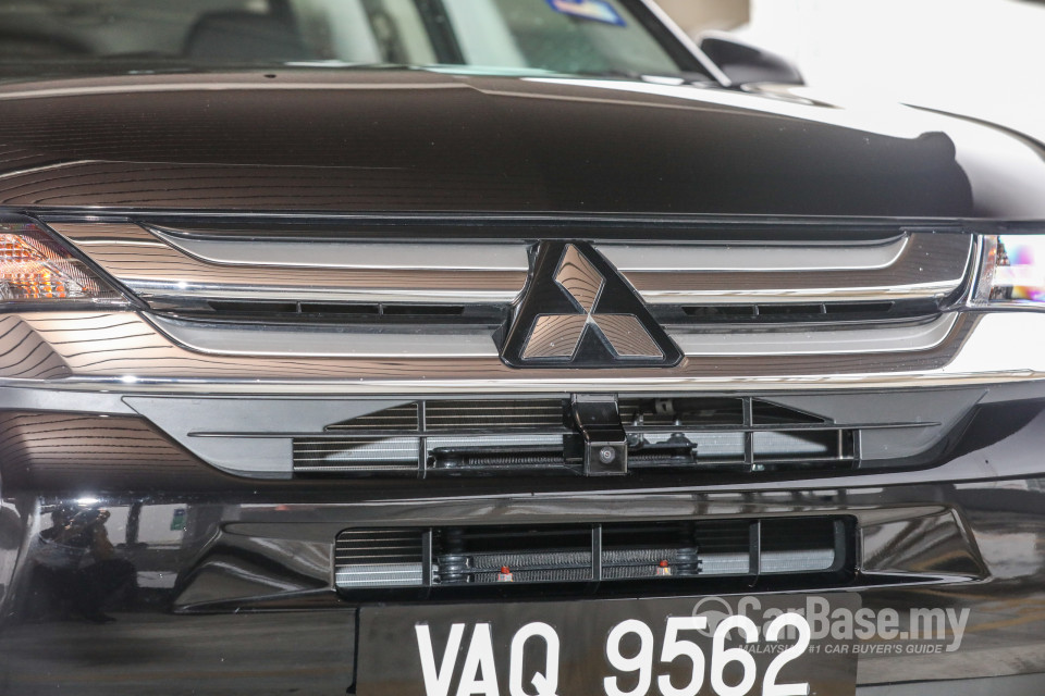 Mitsubishi Outlander RE Facelift (2016) Exterior