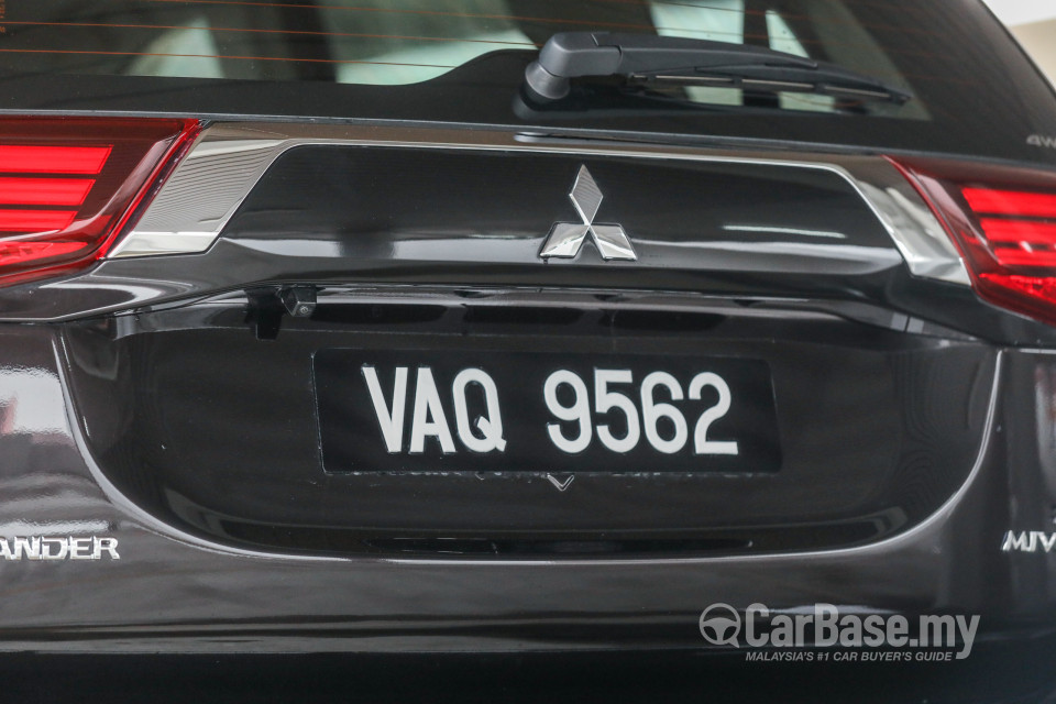 Mitsubishi Outlander RE Facelift (2016) Exterior
