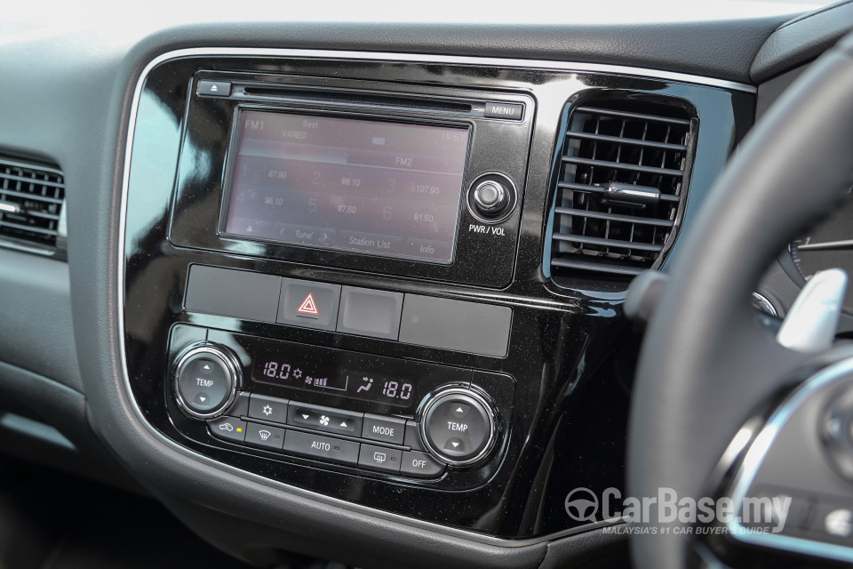 Mitsubishi Outlander RE Facelift (2016) Interior
