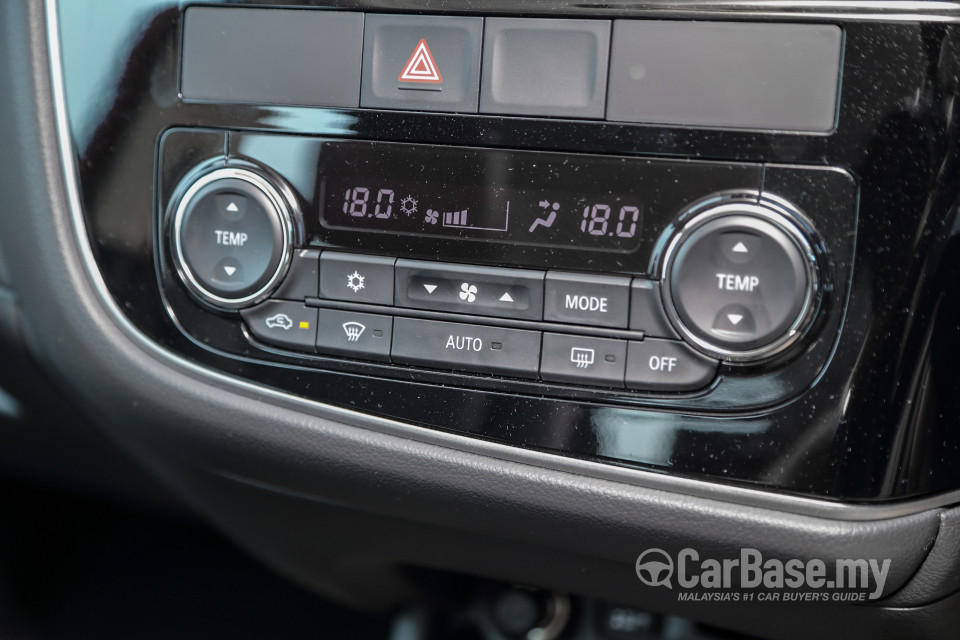 Mitsubishi Outlander RE Facelift (2016) Interior
