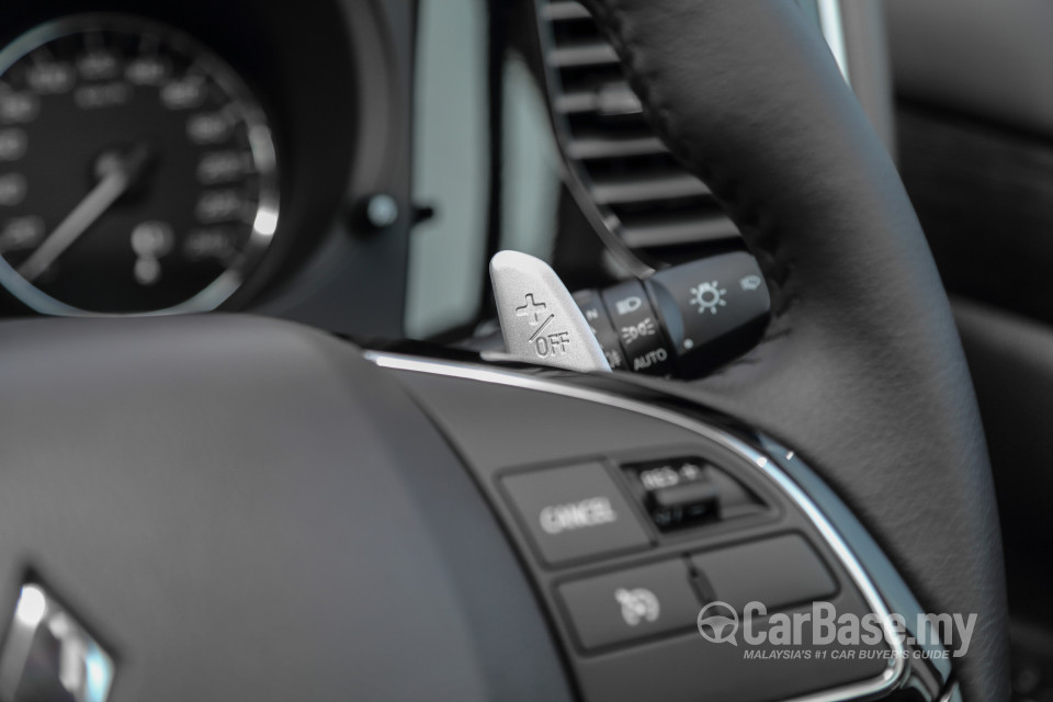 Mitsubishi Outlander RE Facelift (2016) Interior