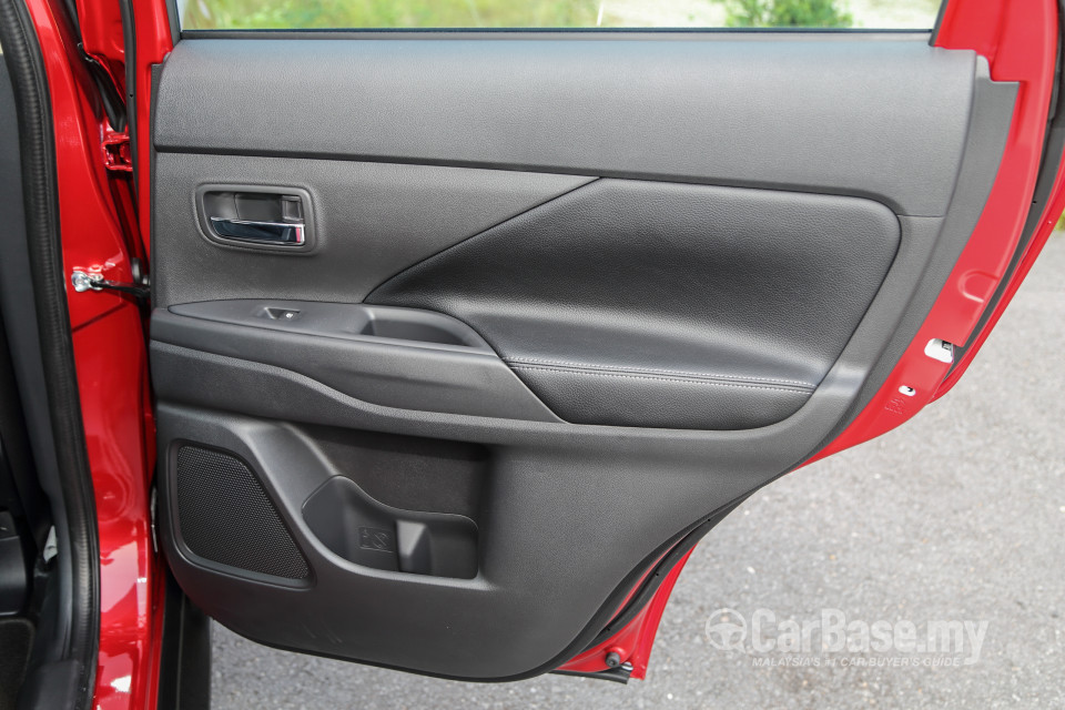 Mitsubishi Outlander RE Facelift (2016) Interior