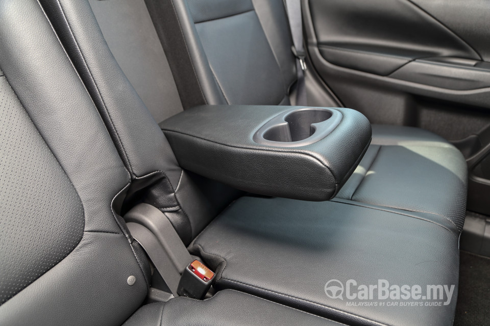 Mitsubishi Outlander RE Facelift (2016) Interior