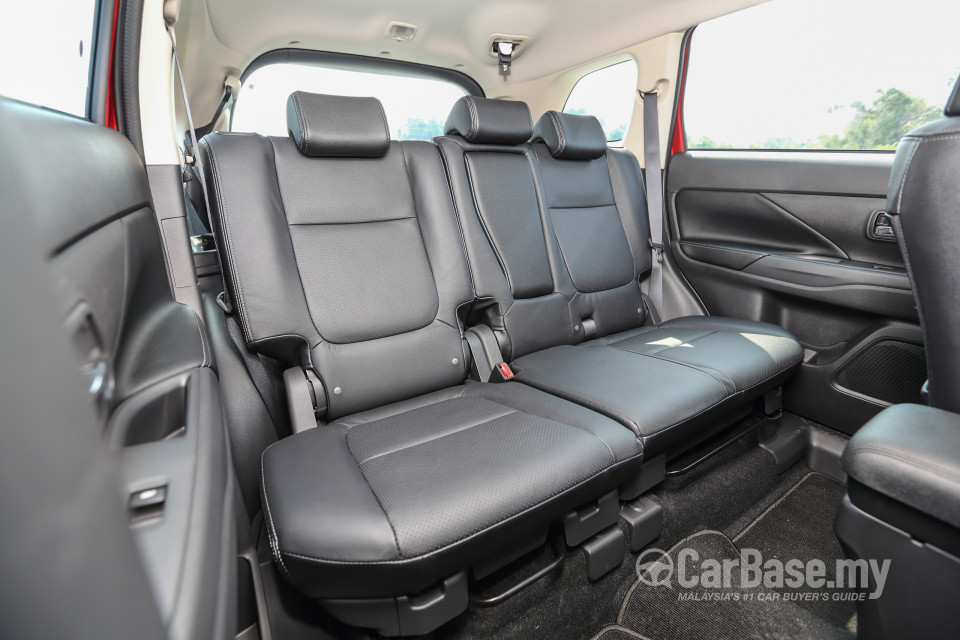 Mitsubishi Outlander RE Facelift (2016) Interior