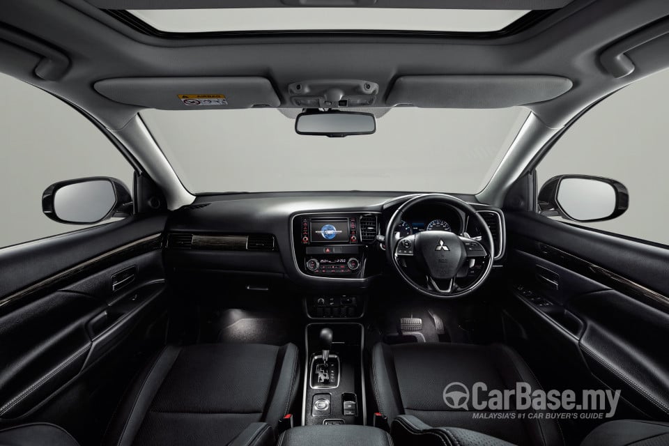 Mitsubishi Outlander RE Facelift (2016) Interior
