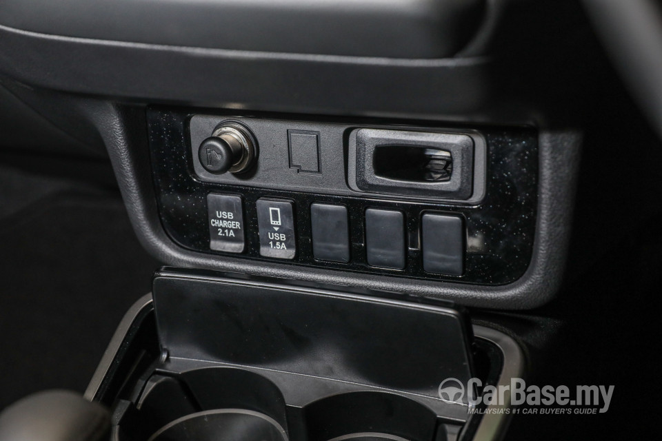 Mitsubishi Outlander RE Facelift (2016) Interior