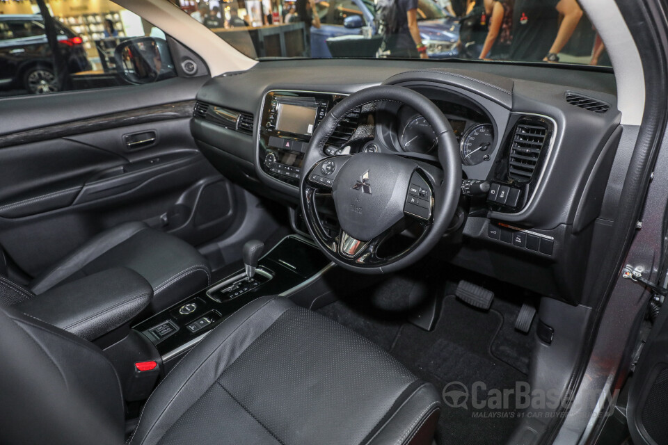 Nissan Navara D23 (2015) Interior