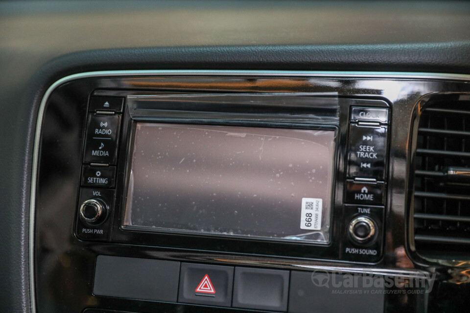 Toyota Fortuner AN160 (2016) Interior