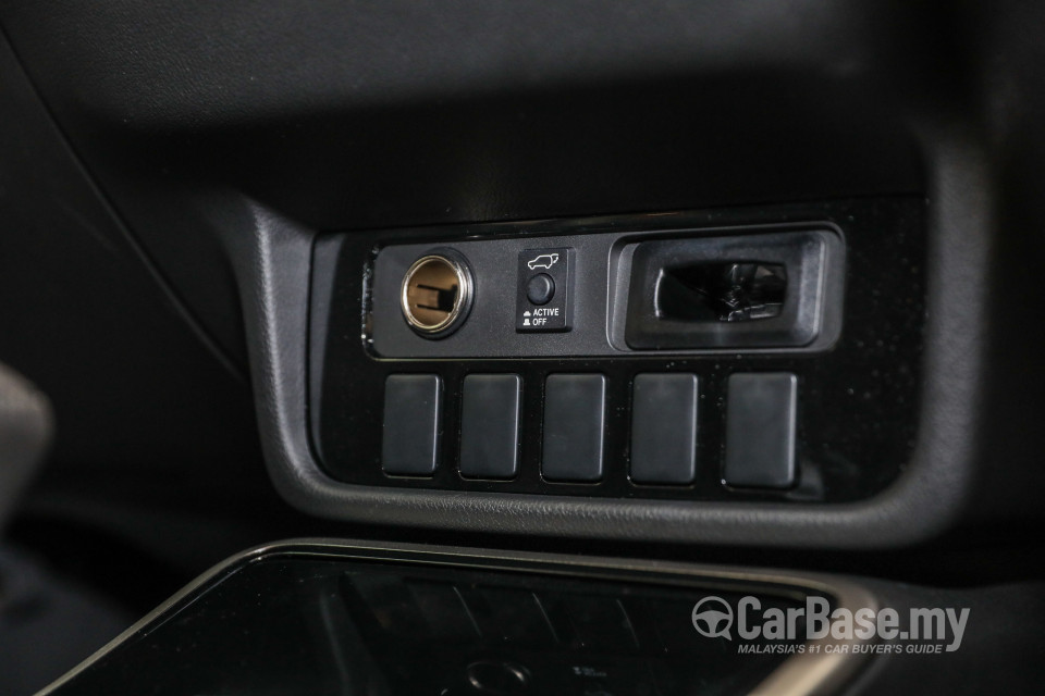 Mitsubishi Outlander RE Facelift (2016) Interior