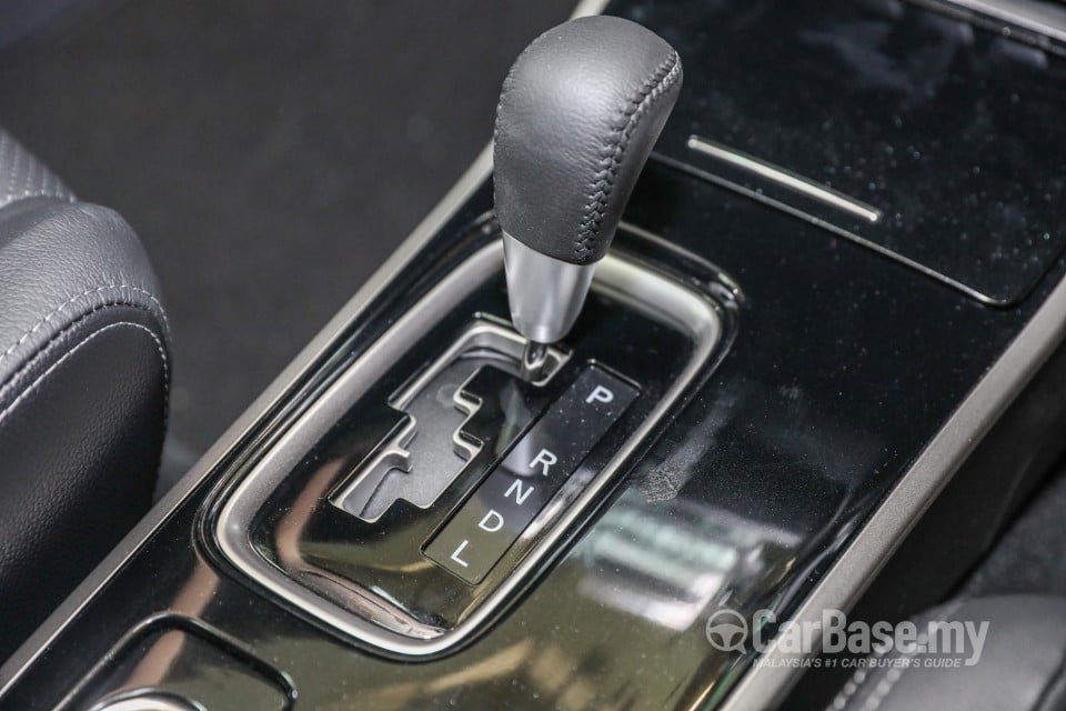 Mitsubishi Outlander RE Facelift (2016) Interior