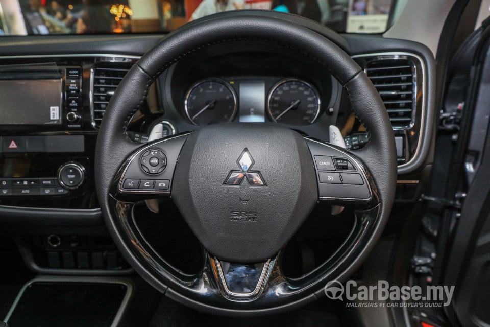 Mitsubishi Outlander RE Facelift (2016) Interior