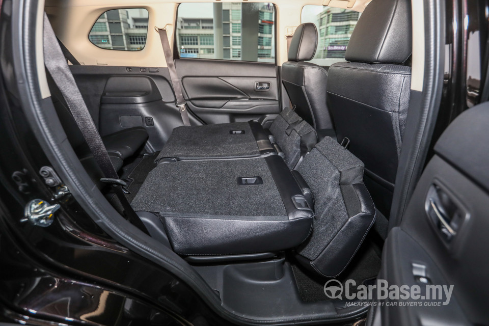 Mitsubishi Outlander RE Facelift (2016) Interior