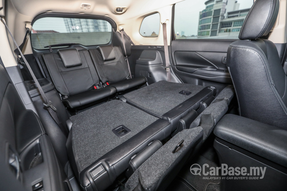 Mitsubishi Outlander RE Facelift (2016) Interior