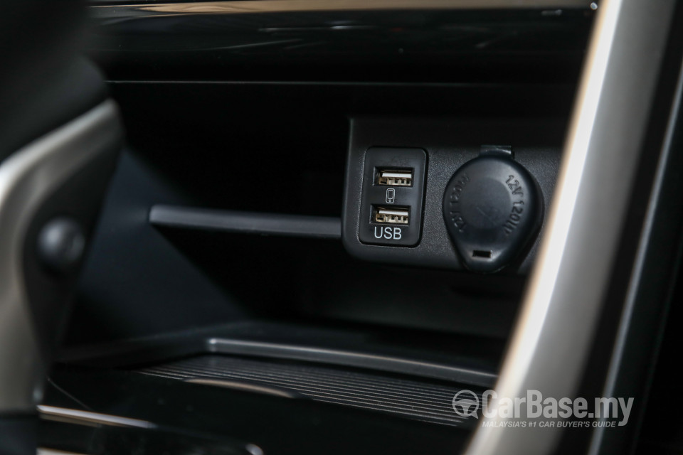 Mitsubishi Xpander NC (2020) Interior