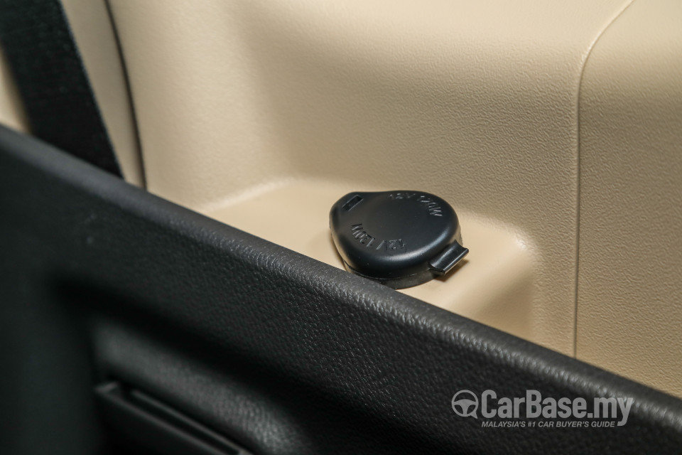 Mitsubishi Xpander NC (2020) Interior