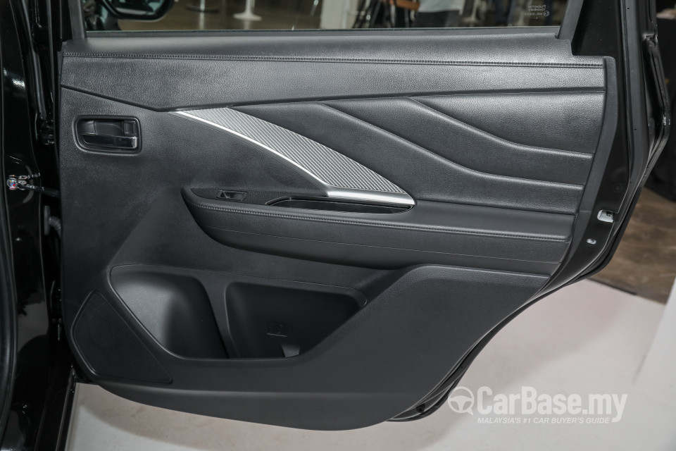 Mitsubishi Xpander NC (2020) Interior