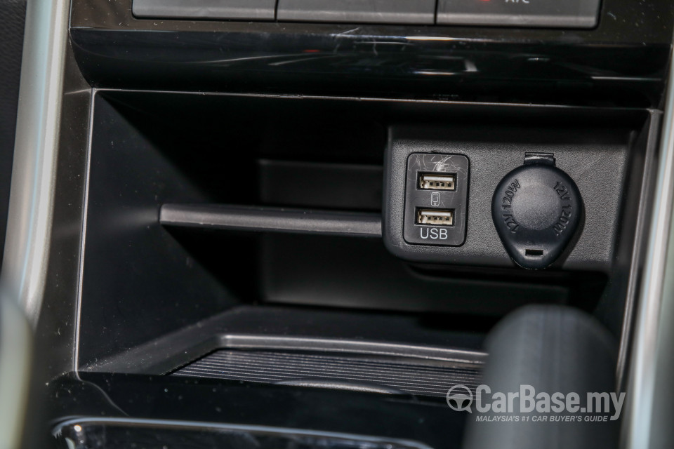 Mitsubishi Xpander NC (2020) Interior
