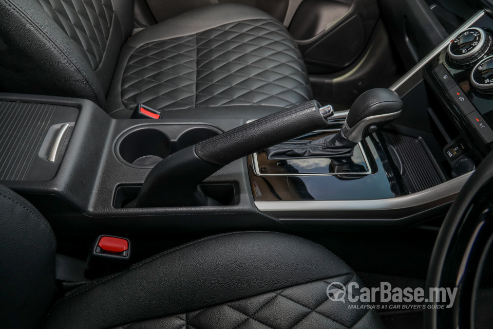 Mitsubishi Xpander NC (2020) Interior