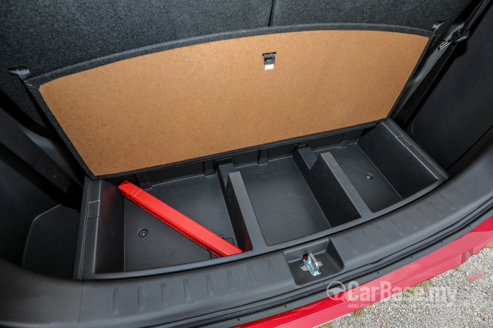 Mitsubishi Xpander NC (2020) Interior