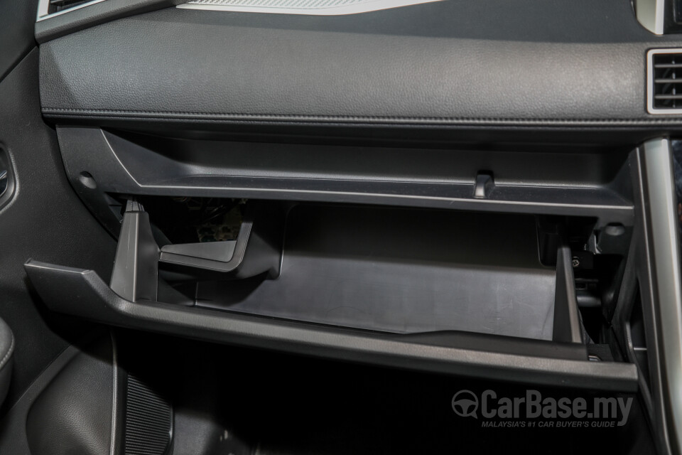 Mitsubishi Xpander NC (2020) Interior