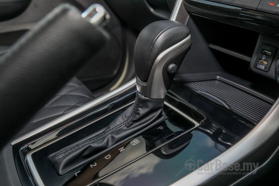 Mitsubishi Xpander NC (2020) Interior