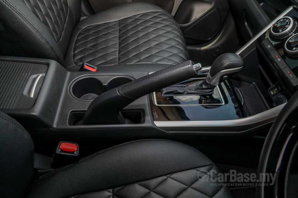 Mitsubishi Xpander NC (2020) Interior